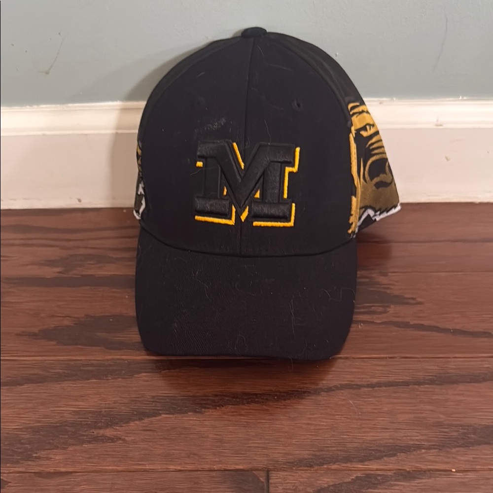 mizzou black cap with yellow details